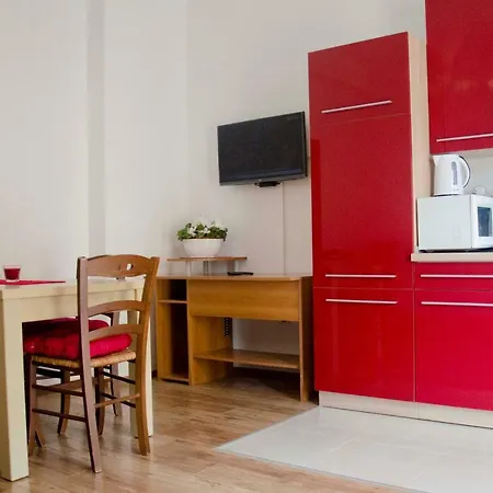 Apartman Aurora *